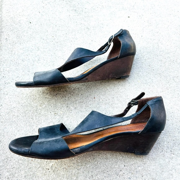 COCLICO sandal wedges sandals black leather t-strap low heels women’s shoes 9 - Picture 8 of 10